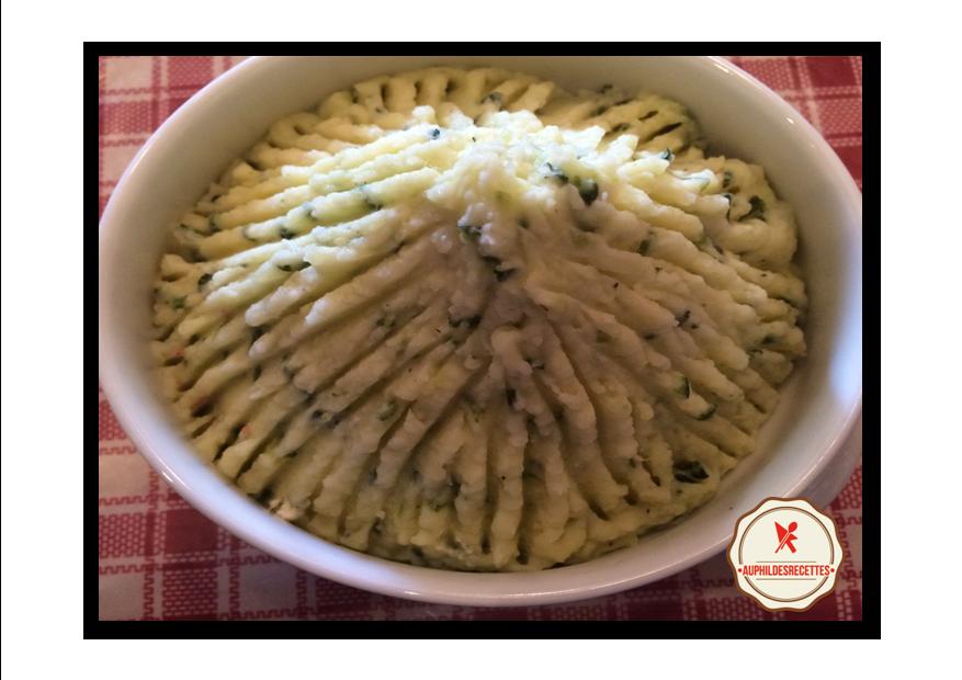 Purée de pommes de terre, courgettes et fromage frais